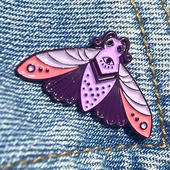 Emaille-Anstecknadel für den Großhandel von Natalie Briscoe Illustration