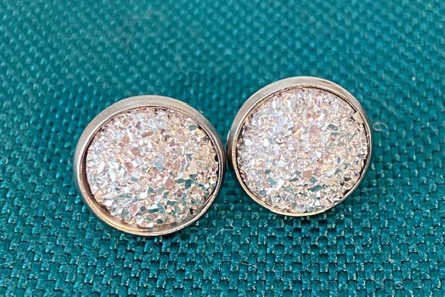 SMA Artistry Creations - Vendita all'ingrosso Orecchini a bottone - Orecchini a bottone cabochon scintillanti da 12 mm0