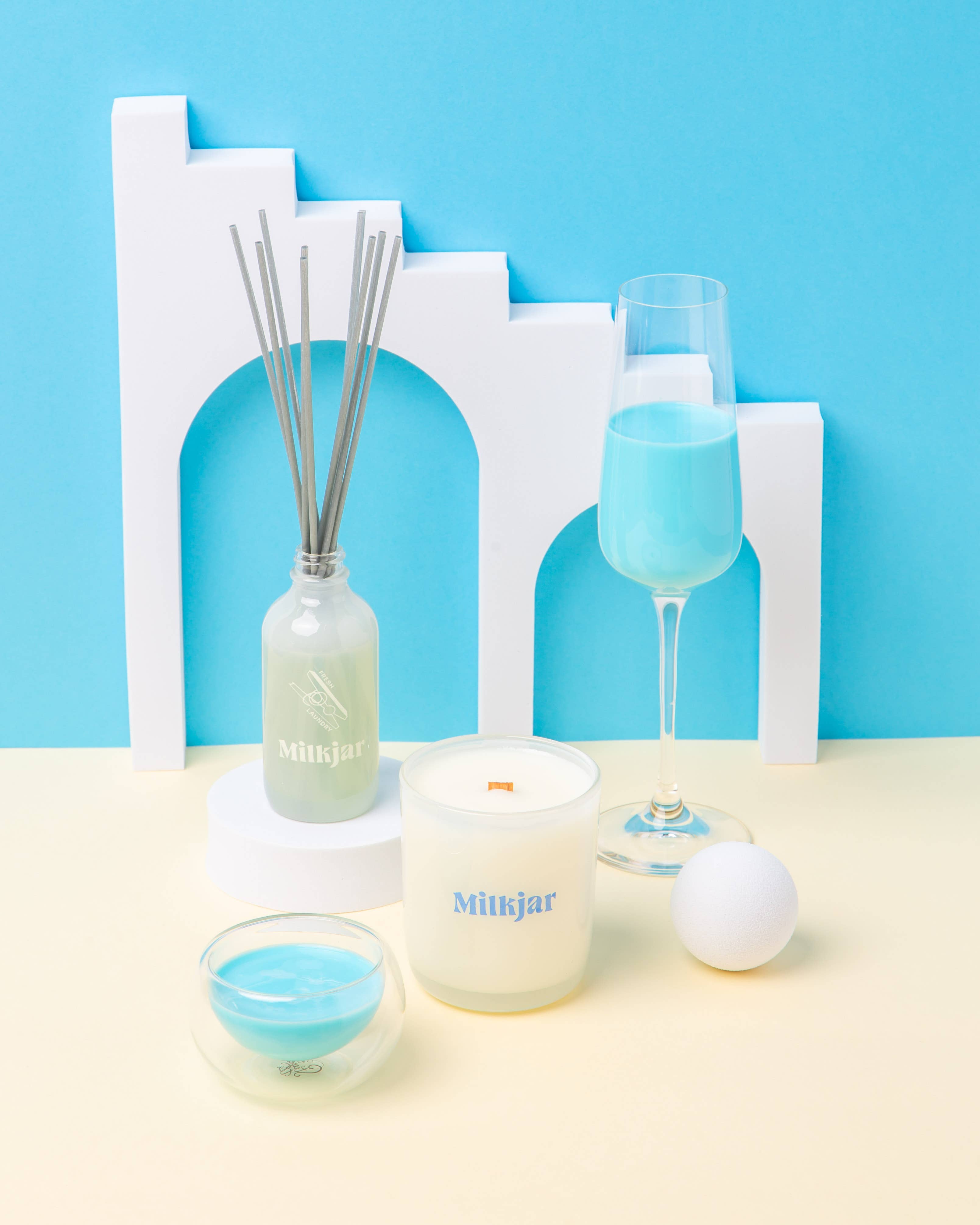 Milk Jar Candle Co. – Engroshandel Glaslys – Fresh Laundry Duftlys med regn, bomuld og vanilje, kokossoja 8 oz7