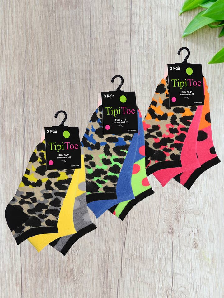 Confezione da 3 paia di calzini alla caviglia con motivo colorato con punta tipo per la vendita all'ingrosso da parte di Isadora, Tipi toe, & James Fiallo