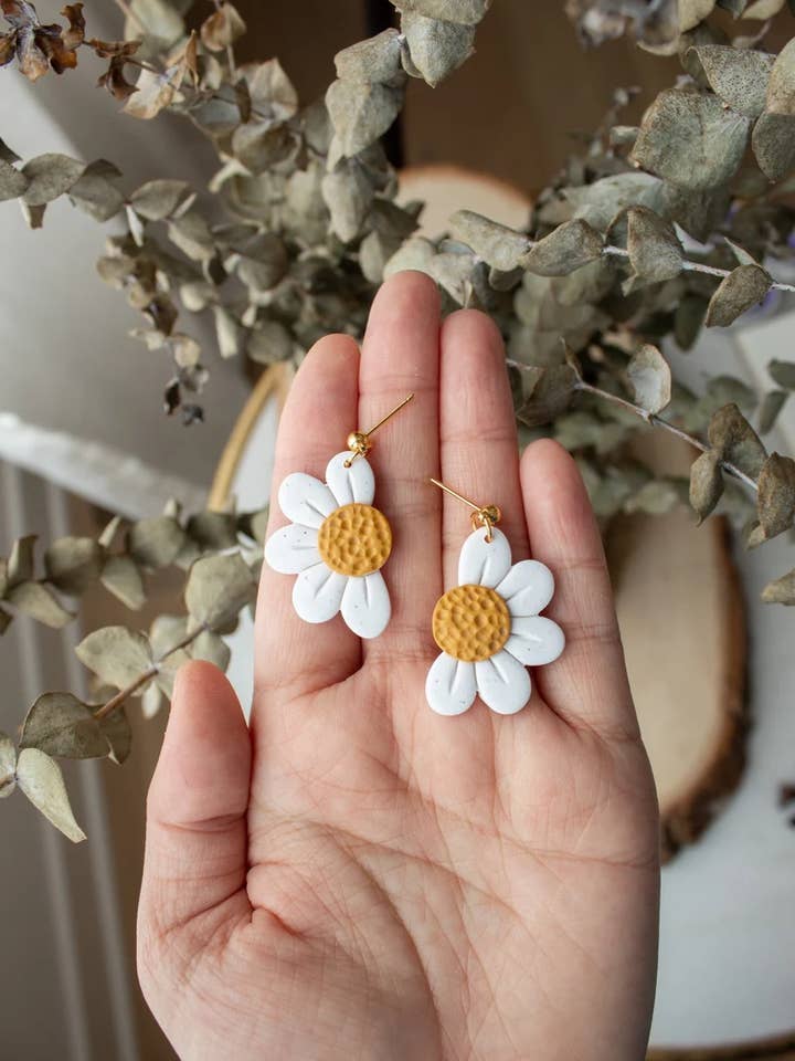 Balanços Meia Margarida por atacado de Indigo Clay Jewelry