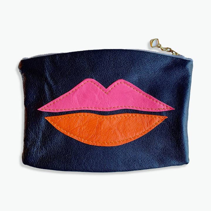 Lips pouch coral/pink for wholesale by Love Mert