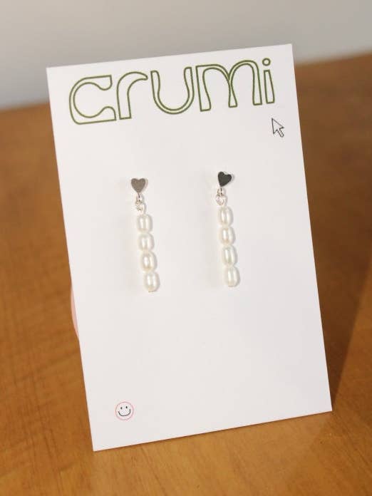 Pearly Hearts oorbellen voor wholesale door CRUMi Stuff