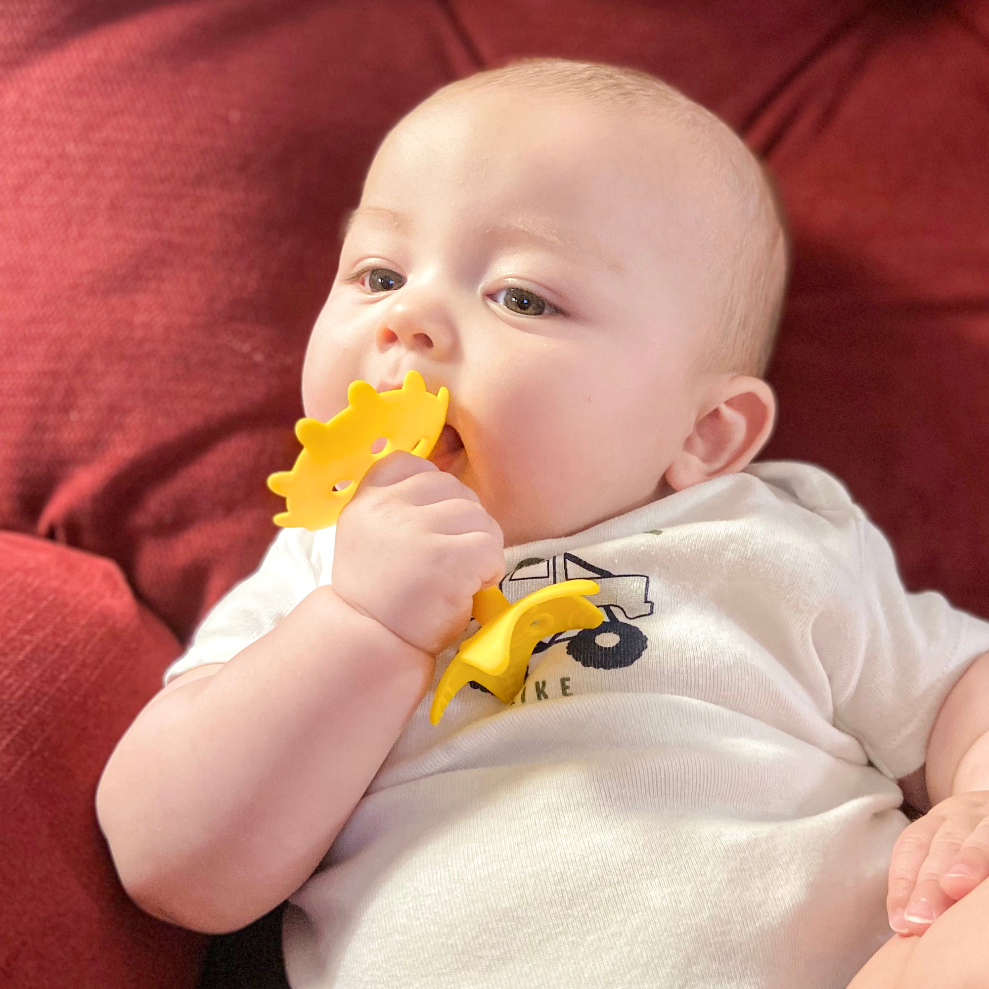 Innobaby on Faire – wholesale Teether (not clip-on) – Baby – EZ Grip Newborn Baby Star Teether / Oral Development Toy2