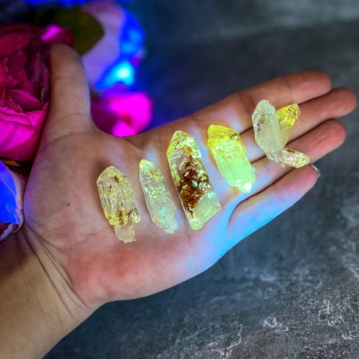 Mandala Gems - Wholesale Spiritual Stone/Crystal - Firefly Petroleum Quartz Specimens, UV Reactive Fluorescent