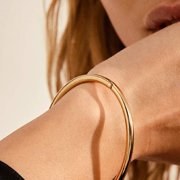 HoopLa - Wholesale Bangle Bracelet - Sofia-Hinge Bangle 14K Gold Stainless Steel Waterproof5