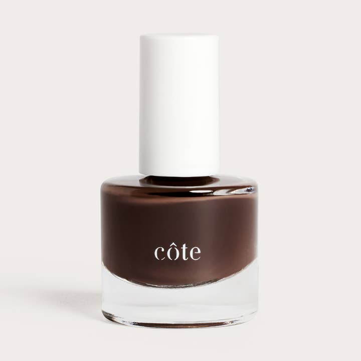 Vernis à ongles tabac pour la vente par Côte Beauty