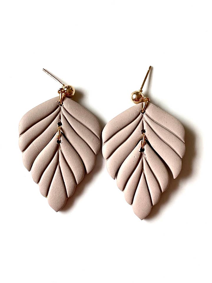 Boucles d'oreilles en argile pour la vente par Clay by K