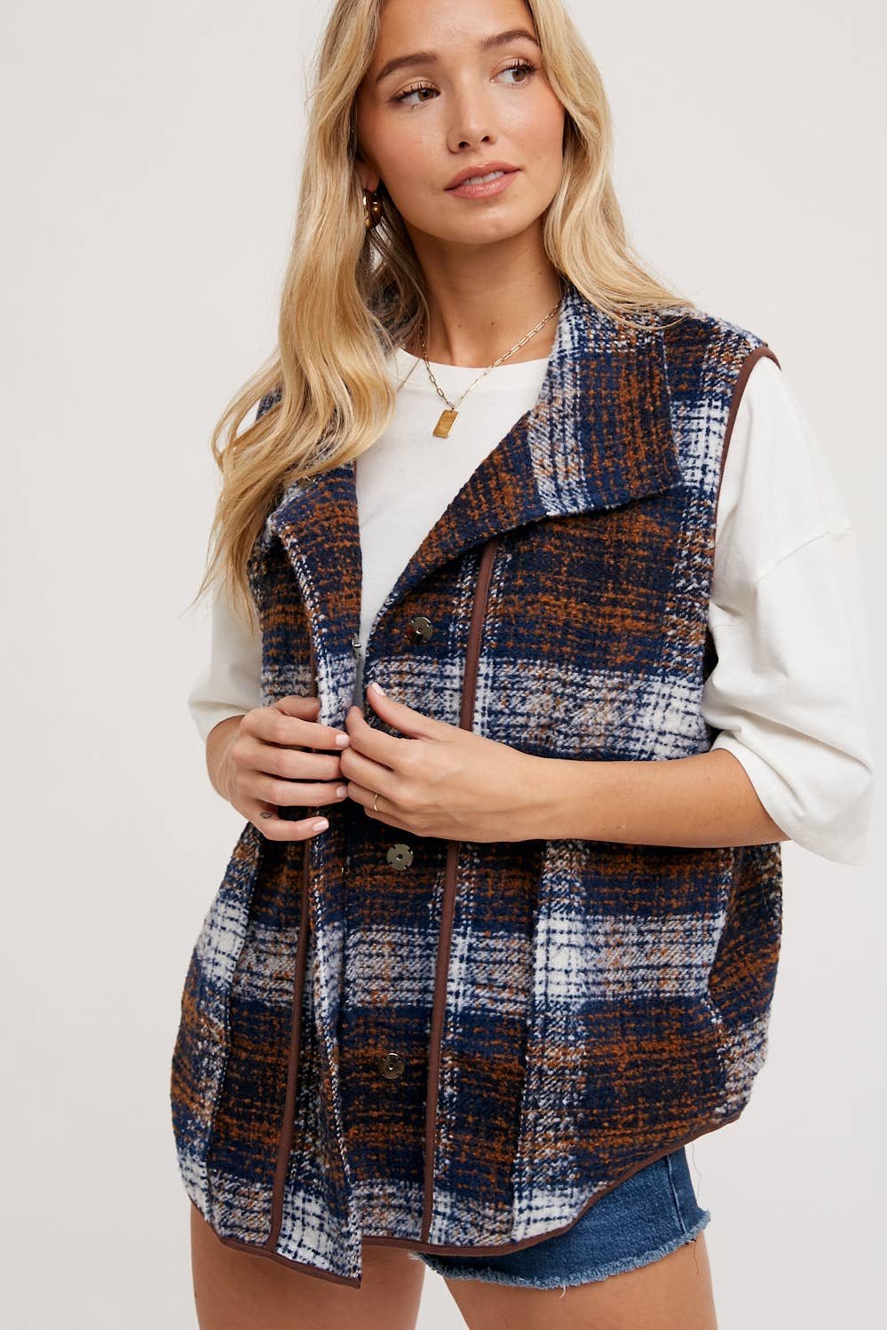 Bluivy – wholesale Outerwear Vest - Women’s – FLANNER PLAID VEST27