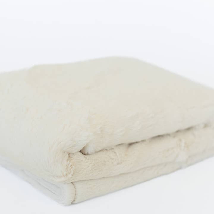 Couverture de luxe sans bordure - Ivoire pour la vente par ellie and sam