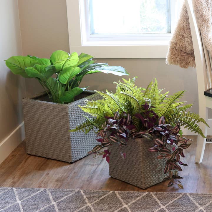 Sunnydaze Decor - Wholesale Plant Pot - Square Polyrattan Indoor Planters - 1 Large/1 Small - Gray