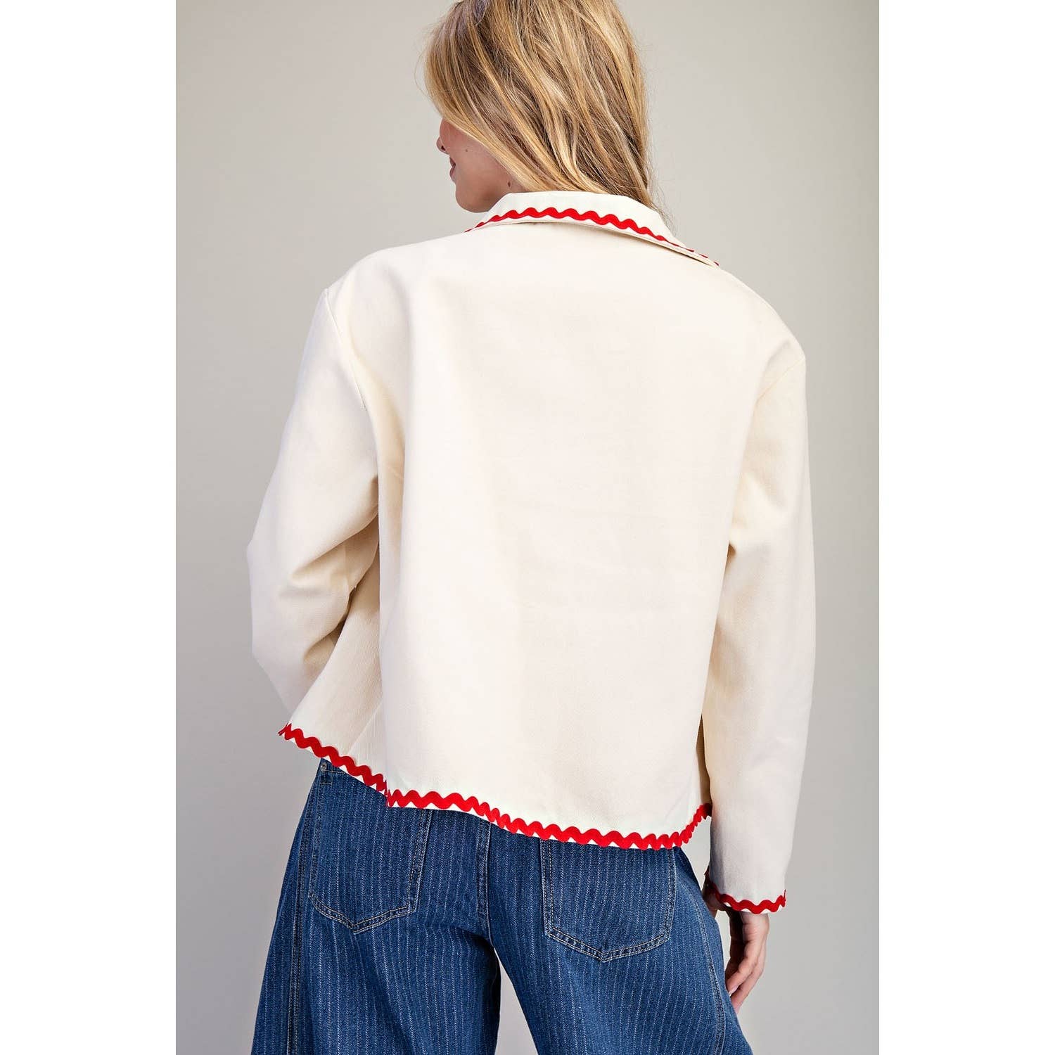 HAVREGRYN Jacka med broderad ric rac-kant för wholesale på Faire4