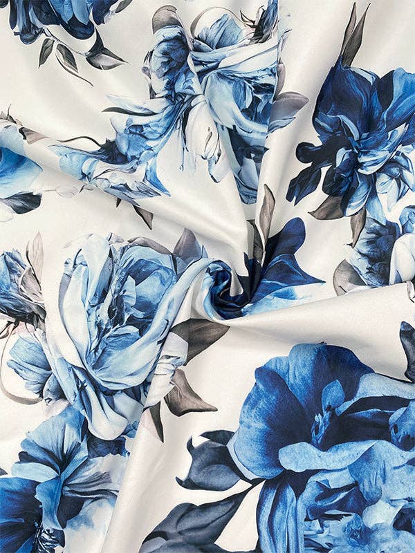 BLUE WHITE A-Line High Waisted Contrast Color Flower Print Pleated Halter-Neck Maxi Dresses for wholesale on Faire6