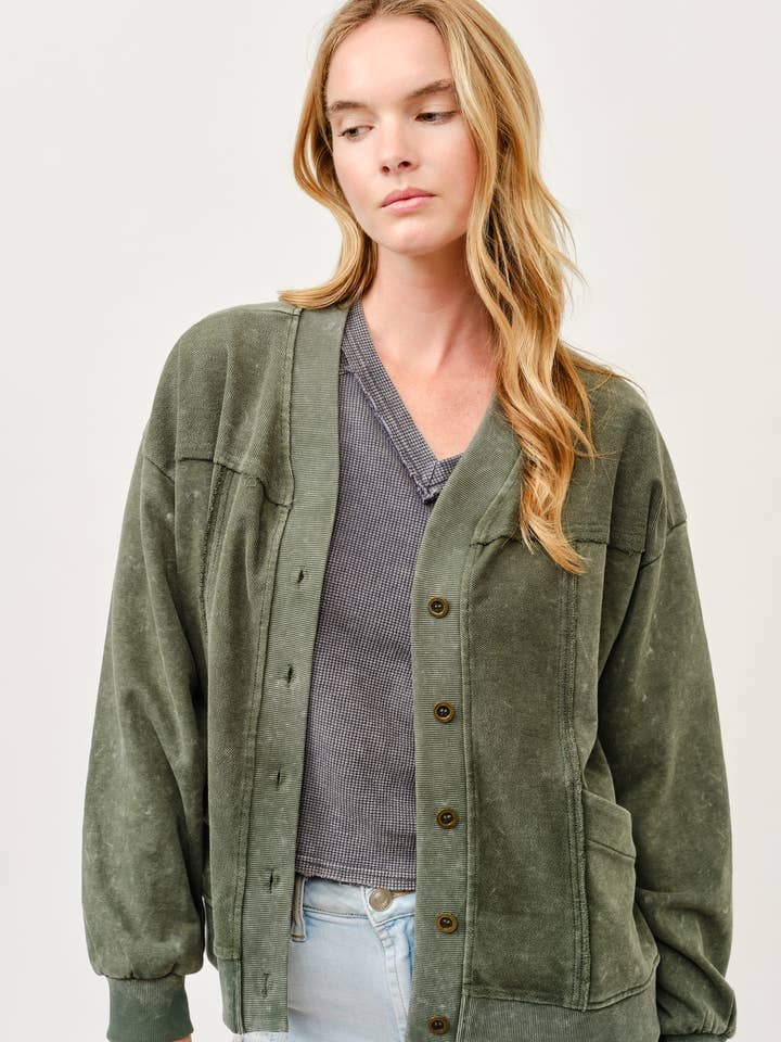 Gestrickte Jacke mit Knopfleiste und Taschen für den Großhandel von AIBLEE