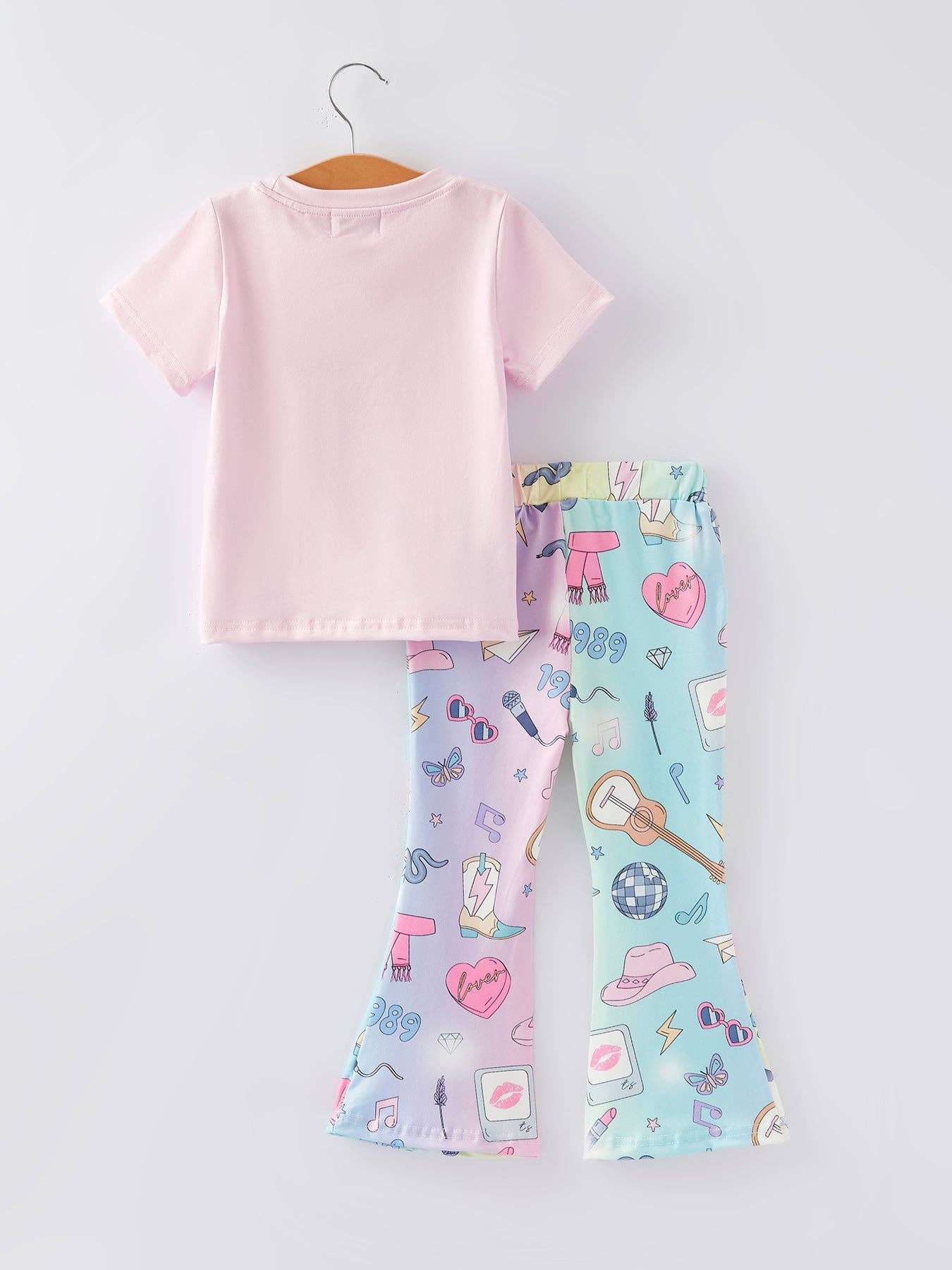 Rylee Faith Designs – Großhandel Top- & Hosen-Set – Kinder – Milchseidenfarbene Outfits für Mädchen mit TS-Print4