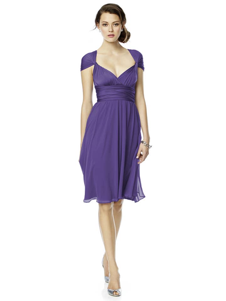 Twist Wrap Kjole med Chiffon Overskirt: Kort for engroshandel hos Dessy Group