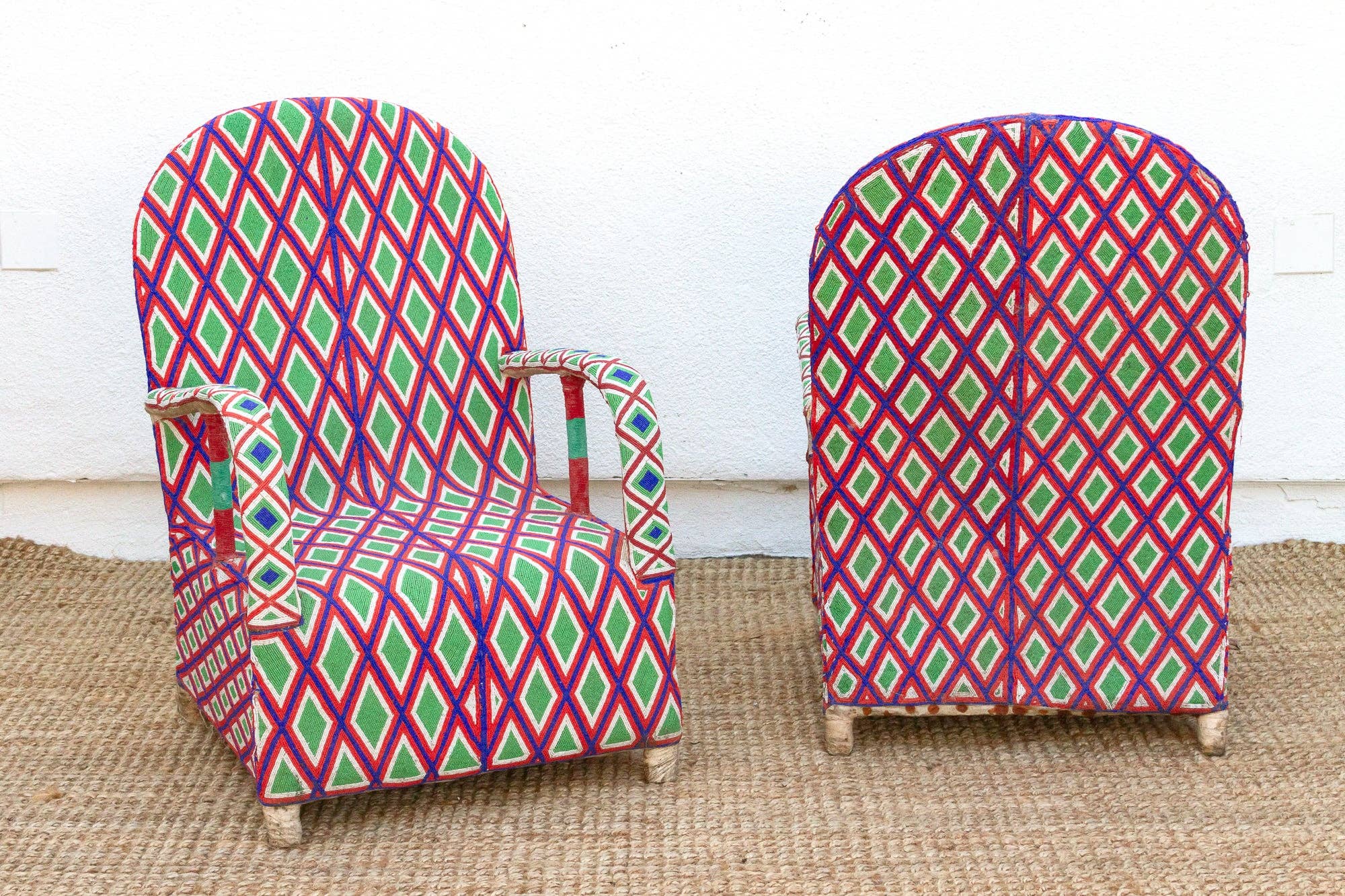 De-cor – wholesale Stol – Par färgglada afrikanska pärlbroderade fåtöljer4