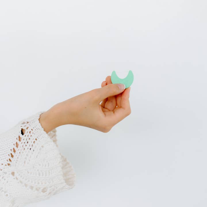 Lewie - Care for the Smile - Wholesale Floss - Biodegradable Floss Discs (32 pack) Elevate your Floss Pick2