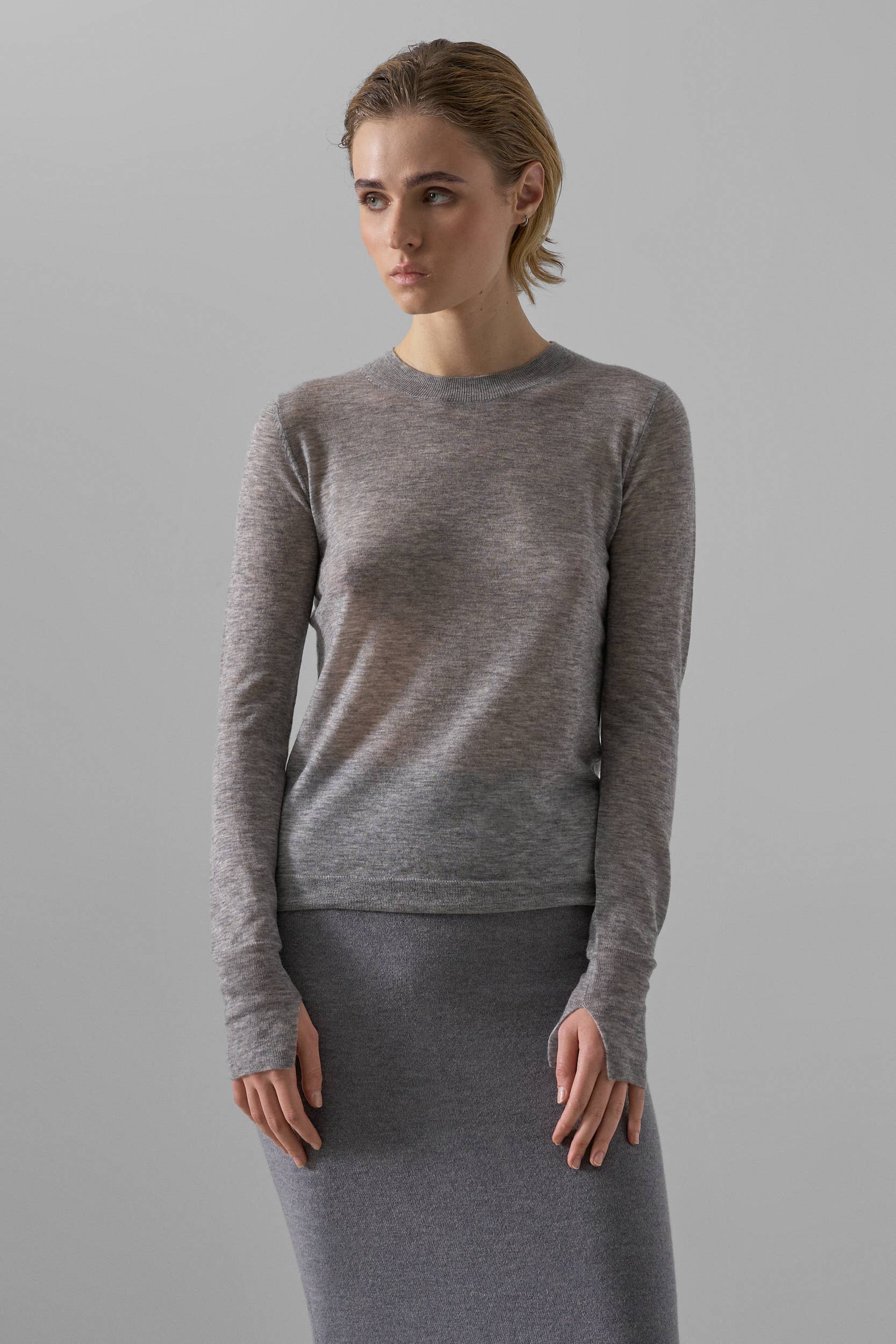 Leap Concept - Wholesale Knit Sweater - Women's - SOPHIE fine-knit crew neck sweater0