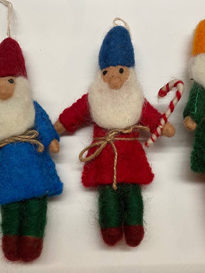 Gnomo de lã feltrada com bastão de doces, sino e regador por atacado de cerruti home