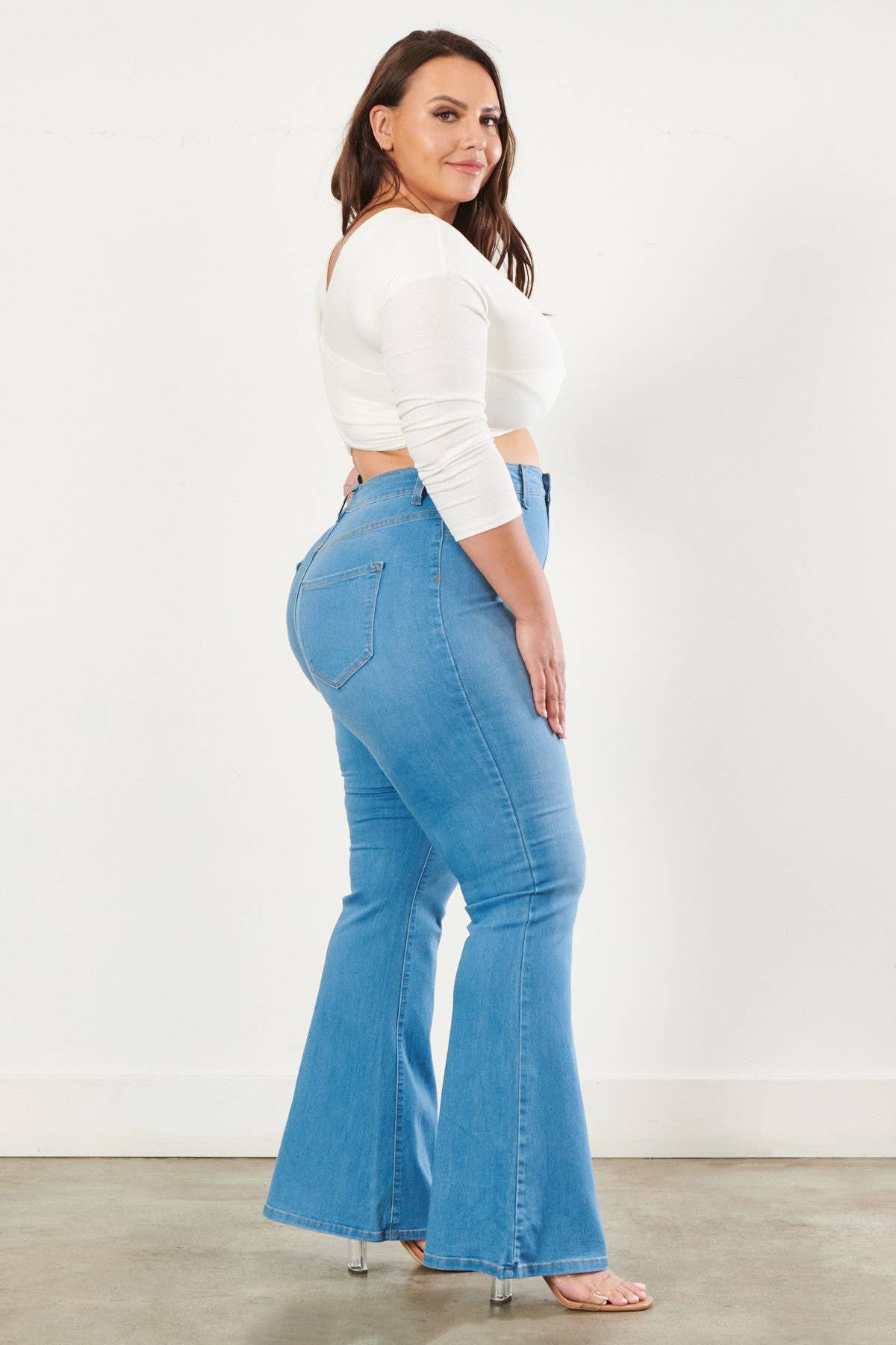 Vibrant M.i.U - Vente Jean – femme - Jean évasé taille haute pour grande taille8