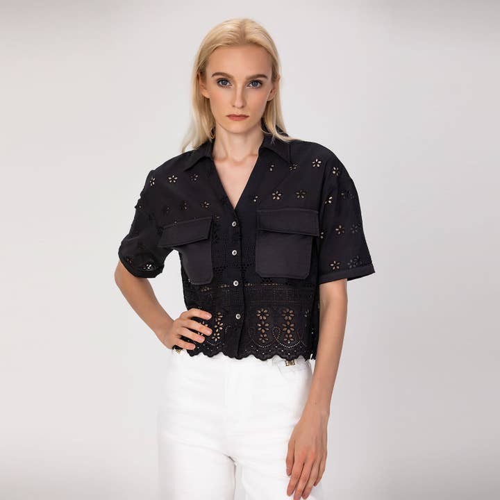Blusa curta em bordado inglês por atacado de Smart and Joy