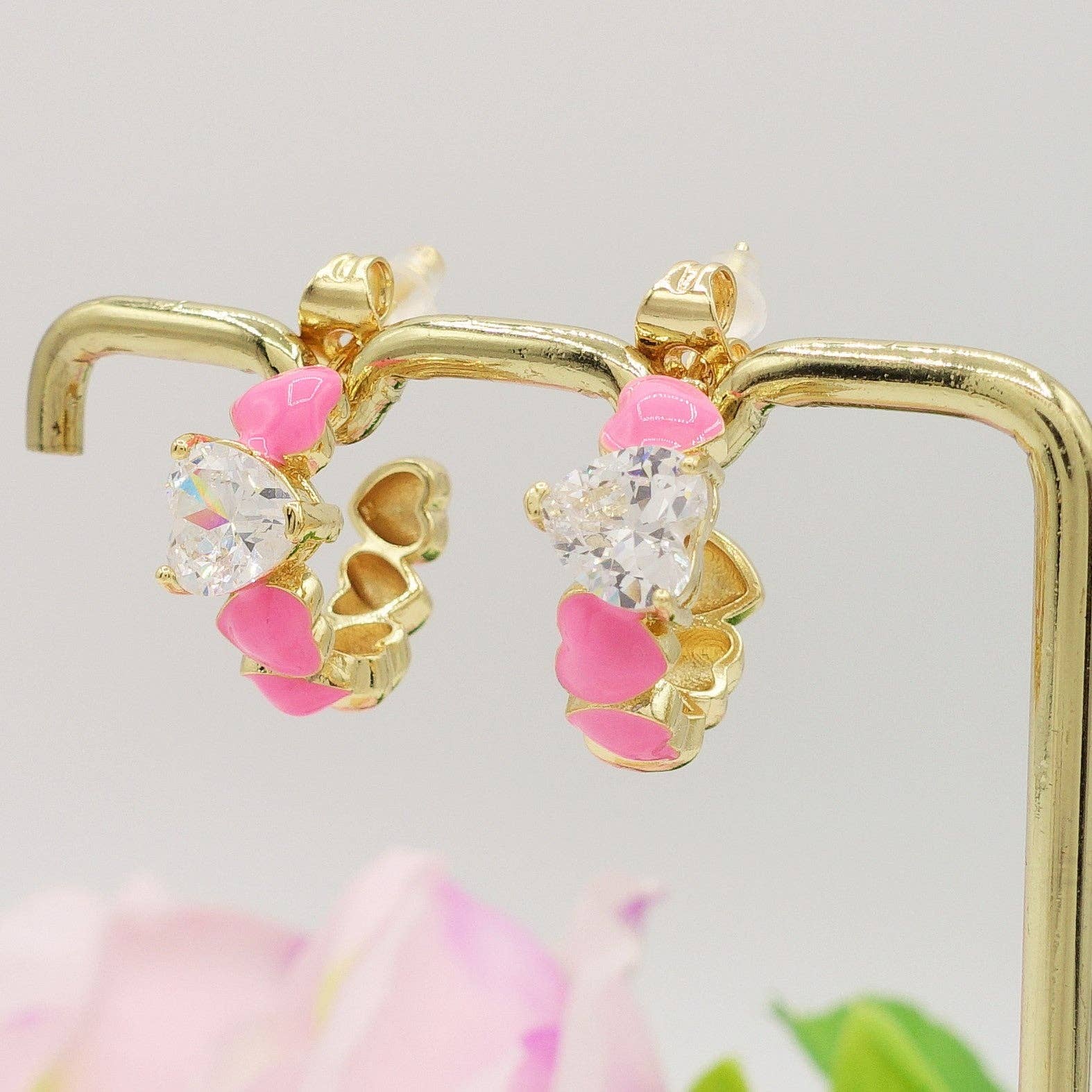 Daemon srls - Wholesale Hoop Earrings - CLAIRE hoops COLOURS - PAIO Orecchini a cerchio con cuoricini bombè smaltati e Cubic Zirconia a forma di cuore11