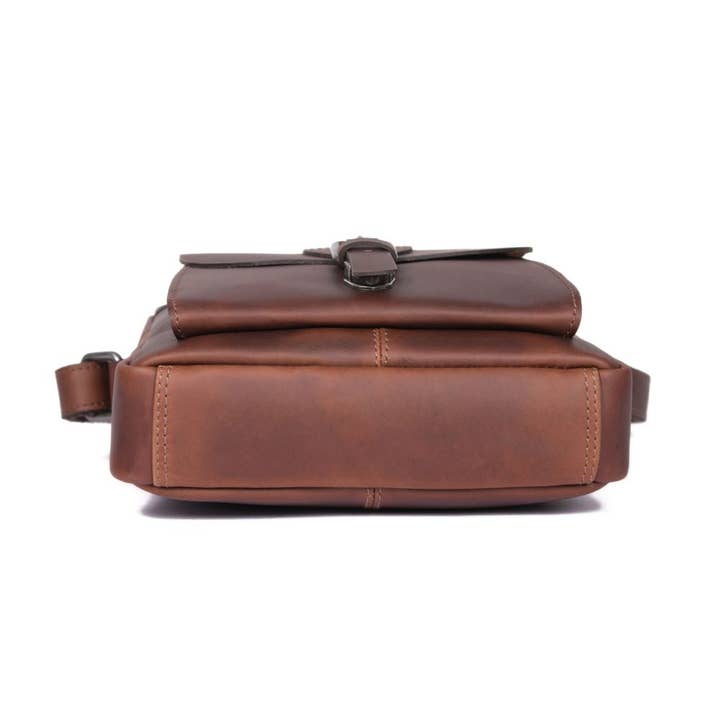 TLG Canada - Wholesale Messenger Bag - Men's - Voyager Leather Messenger Bag