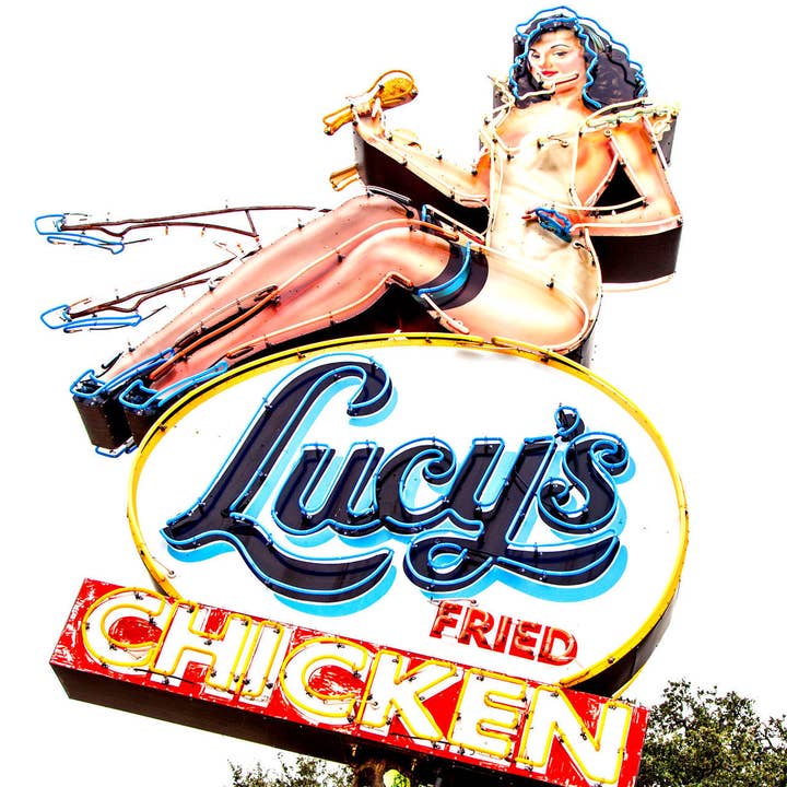 Lucy's gebakken kip keramische onderzetter voor wholesale door South Austin Gallery