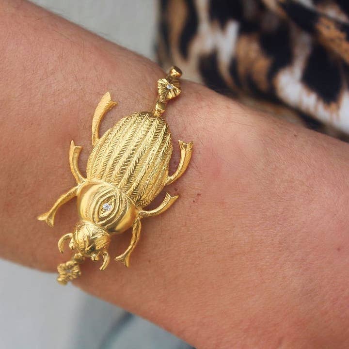 Bracelet Ashanti Gold en argent plaqué or avec pierre blanche pour la vente par MIO JEWELS