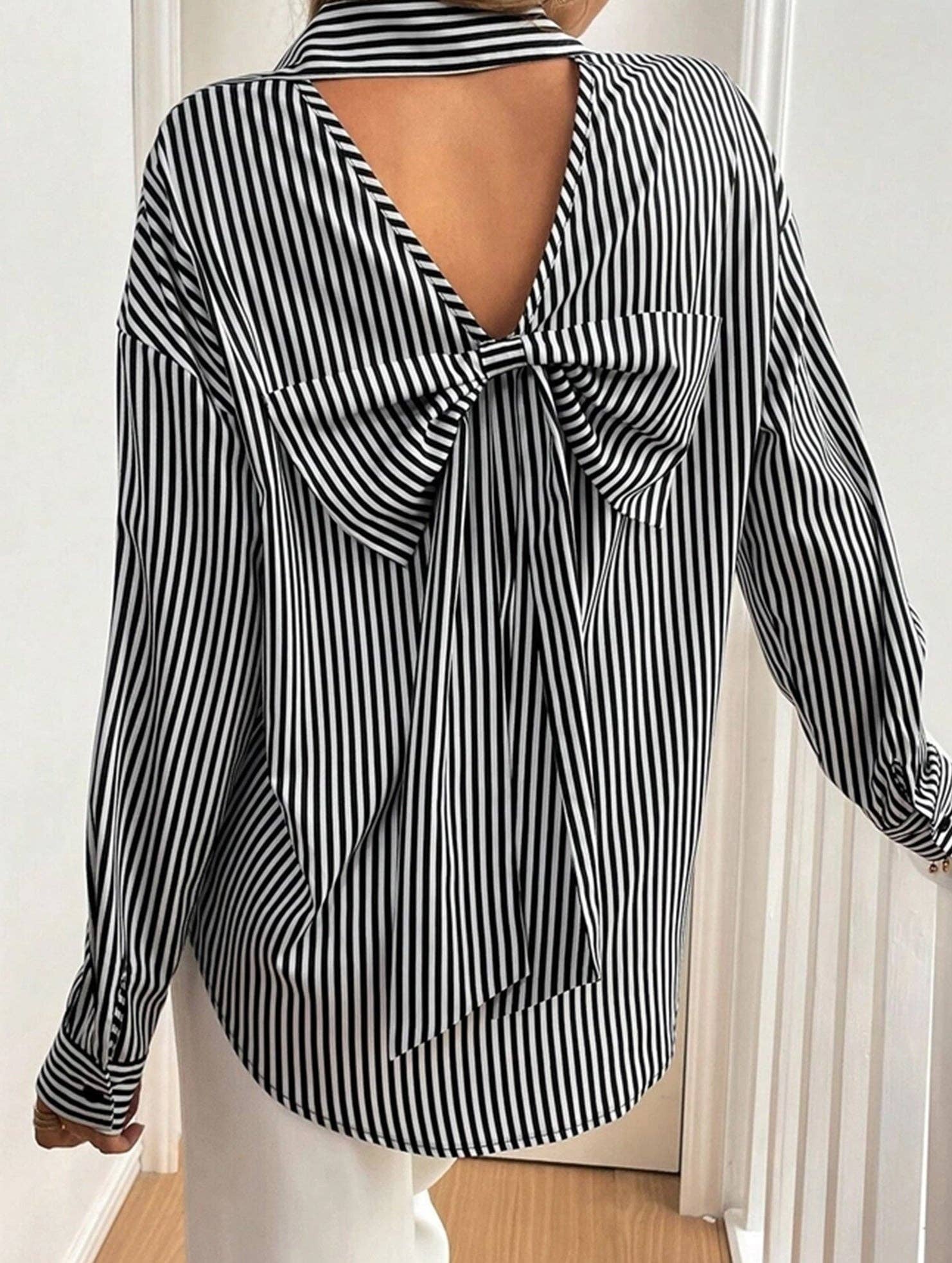 STRIPE A striped printed long-sleeved shirt with a bow for wholesale on Faire3