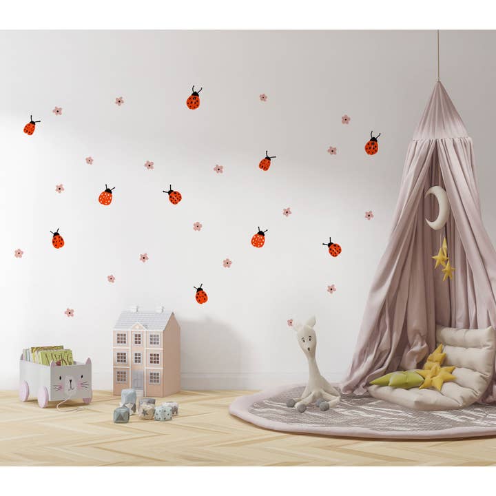 Lieveheersbeestje Muursticker Lieveheersbeestje Muursticker Lieveheersbeestje Slaapkamer Lieveheersbeestje Sticker Love Bug Muursticker Lieveheersbeestje Slaapkamer voor wholesale door Hello Beautiful Designs