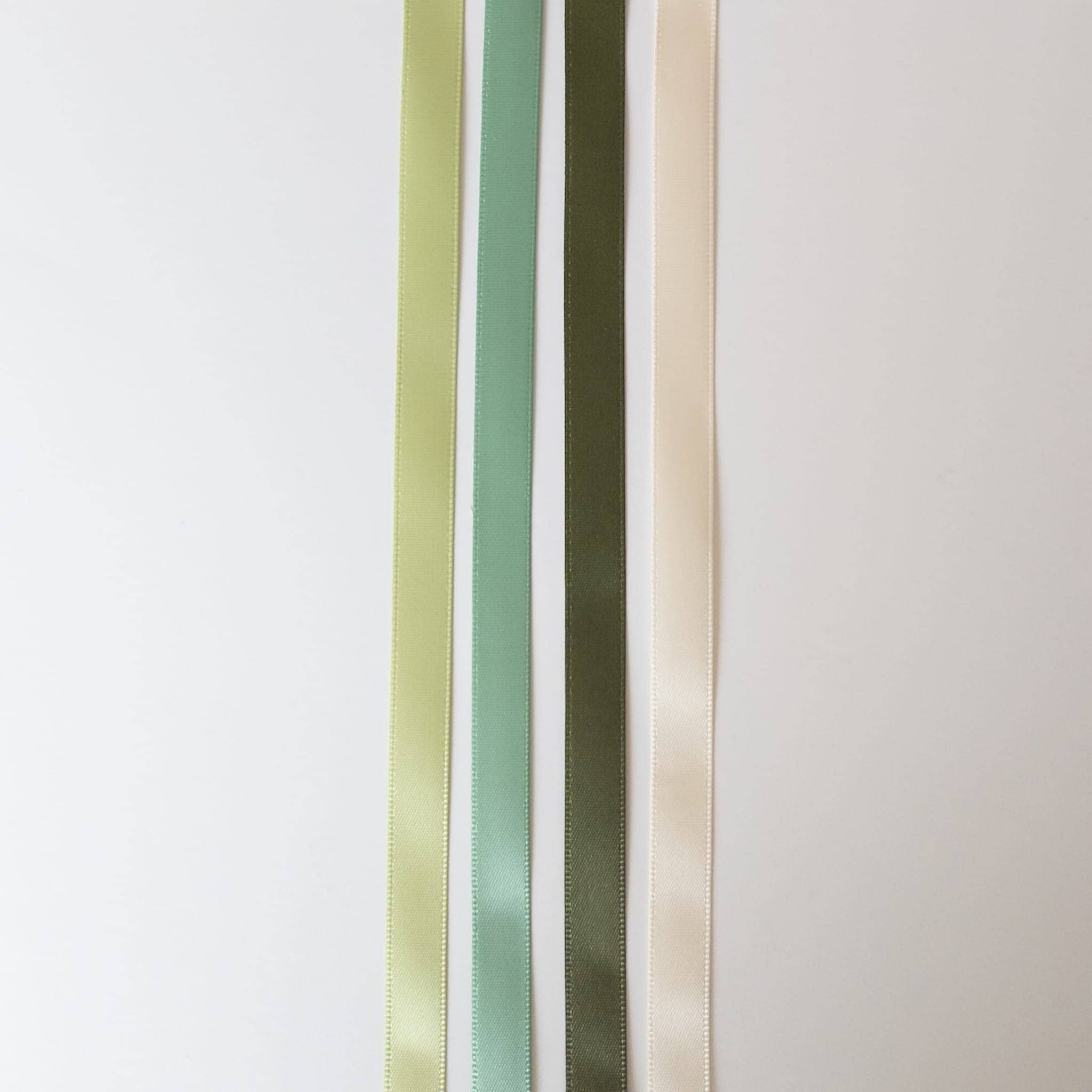Giftora Wholesale - Wholesale Ribbon - Gift Wrapping - Green Satin Ribbon Set - 4 Rolls 1