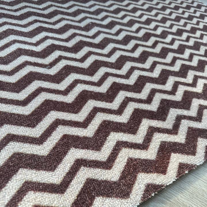 Tapete Chevron Castanho por atacado de Bubble & Blend