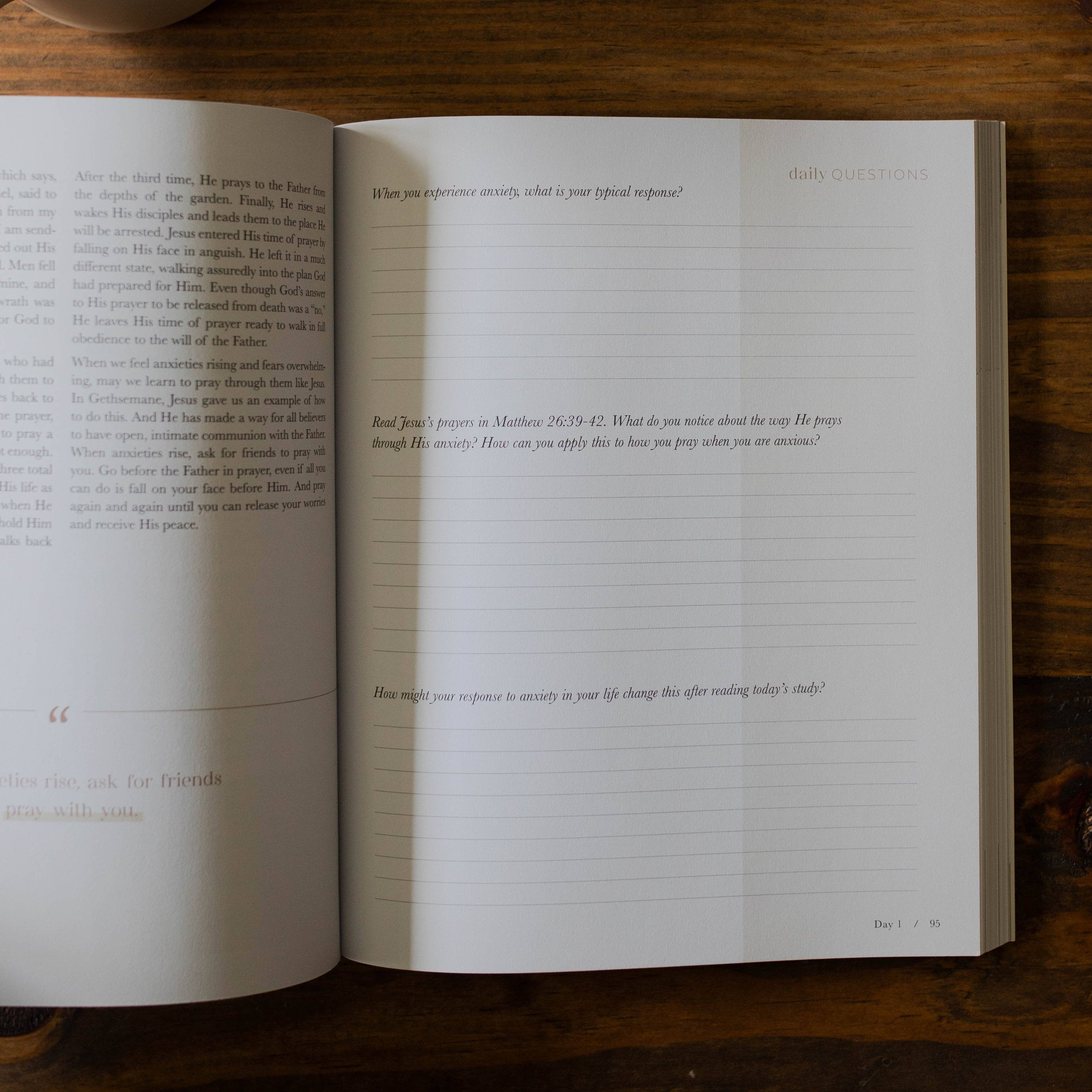 The Daily Grace Co - Vente Livre sur la religion - Pray | Cultiver une pratique passionnée de la prière7