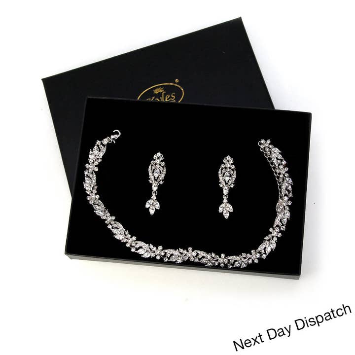 Ensemble de colliers ras du cou Vine Choker (Acheter tel que vu) pour la vente par kyles online ltd