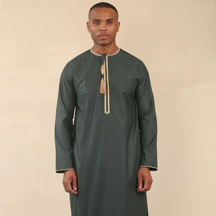 Omani Eid Thobe für Herren Saudi-Emirati Jubba Robe für den Großhandel von Infinity Leather (Upperclass Fashions Ltd)