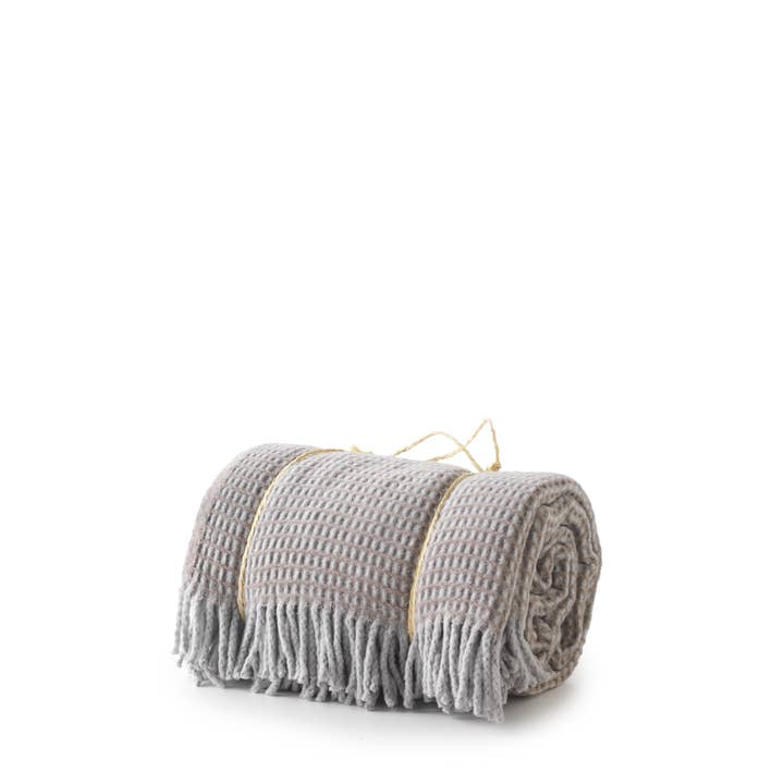 A Soft Idea - Wholesale Throw Blanket - 384 - Uniwaffle Textured Throw with Fringes
