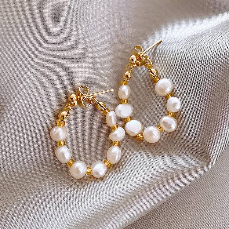 Gold Freshwater Pearl Bead Hoop Earrings E6462 for wholesale on Faire1