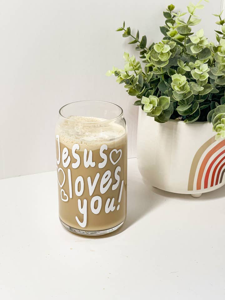 Boîte en verre Jesus Loves You, Christian Drink pour la vente par HH and Grace Co