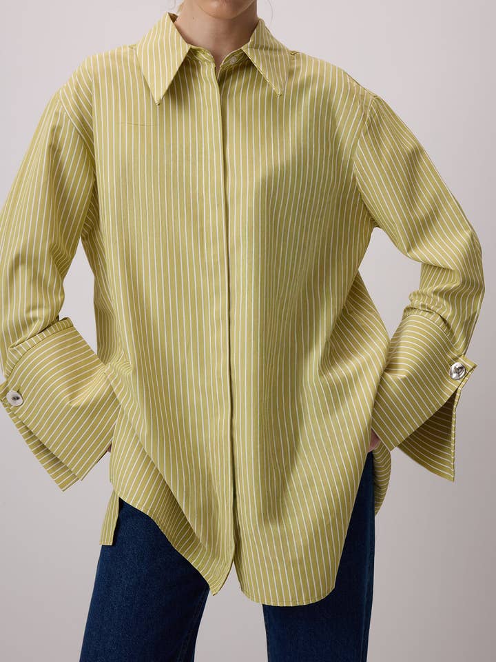 Camicia a righe oversize con polsini ampi – Misto cotone per la vendita all'ingrosso da parte di Touché Privé