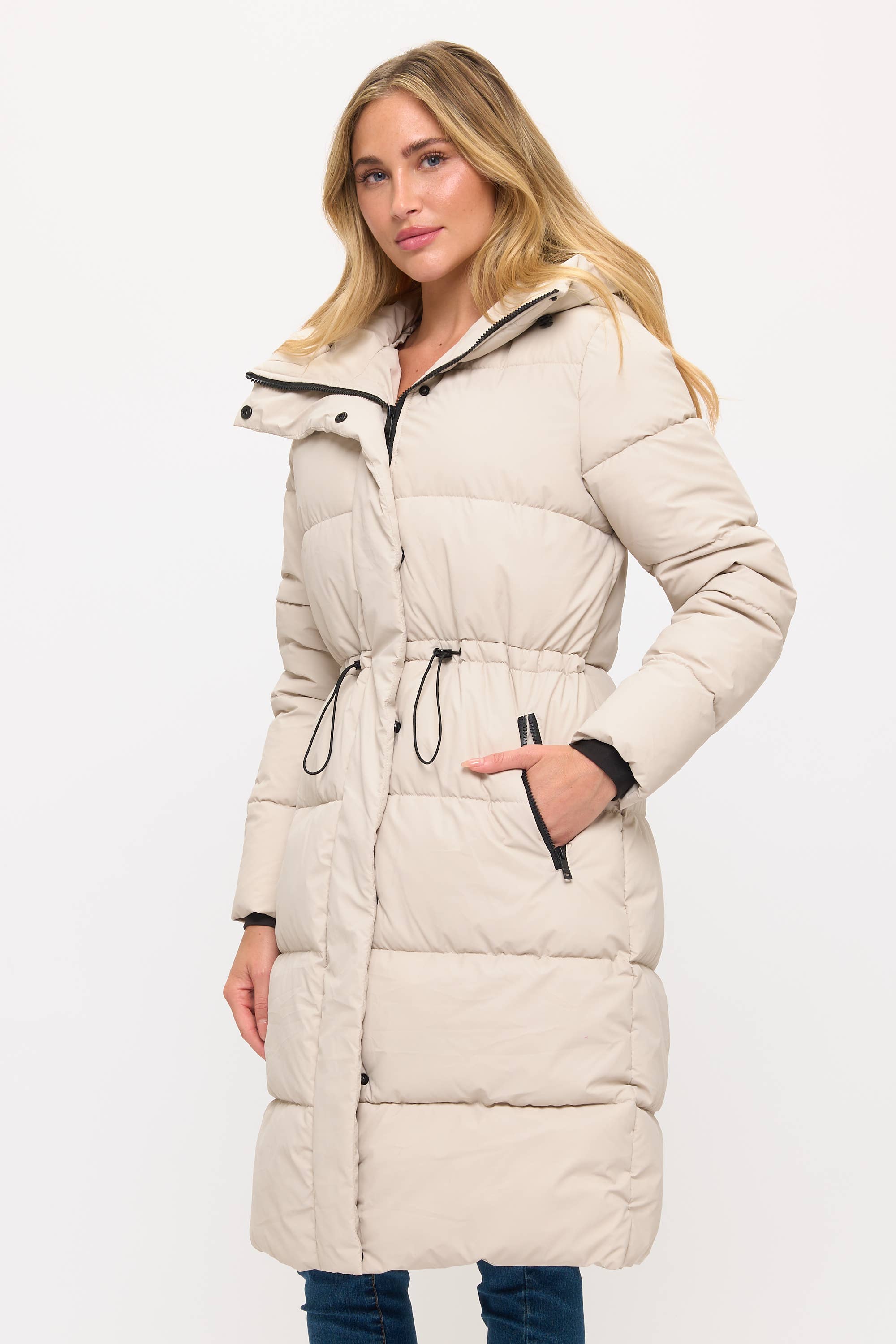 Coalition Apparel Inc - Wholesale Pufferjack - Dames - CLANP0112: Nordic Luxe Gewatteerde Jas met Capuchon6