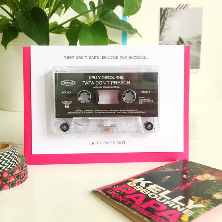 ILS NE LES FONT PLUS COMME TOI. BONNE FÊTE DES PÈRES ! pour la vente par fracas studios.