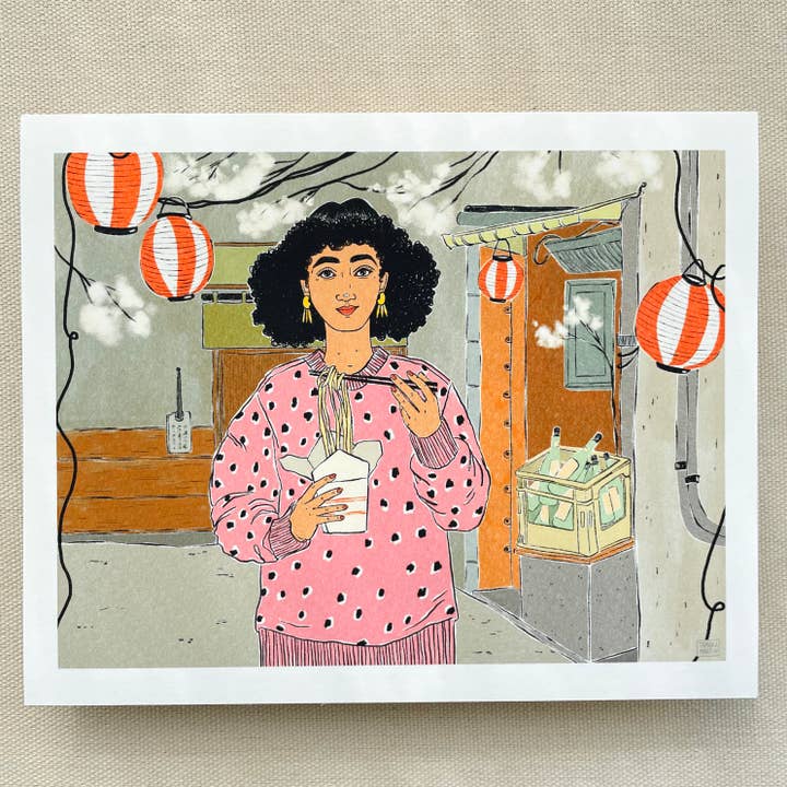 Impression artistique sur une fille avec des nouilles dans une allée de Tokyo pour la vente par Tamara Martin