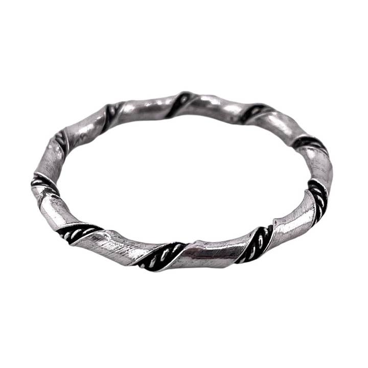 Bague torsadée Rope Plain en argent sterling pour la vente par Select Lines
