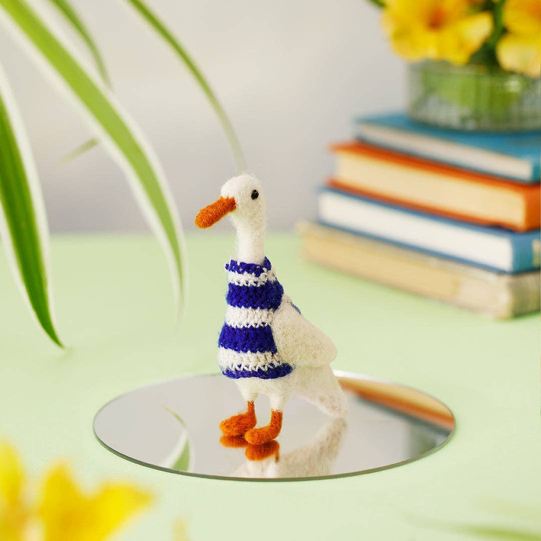 Sew Heart Felt – wholesale Decorative tabletop object – Dan the Duck1