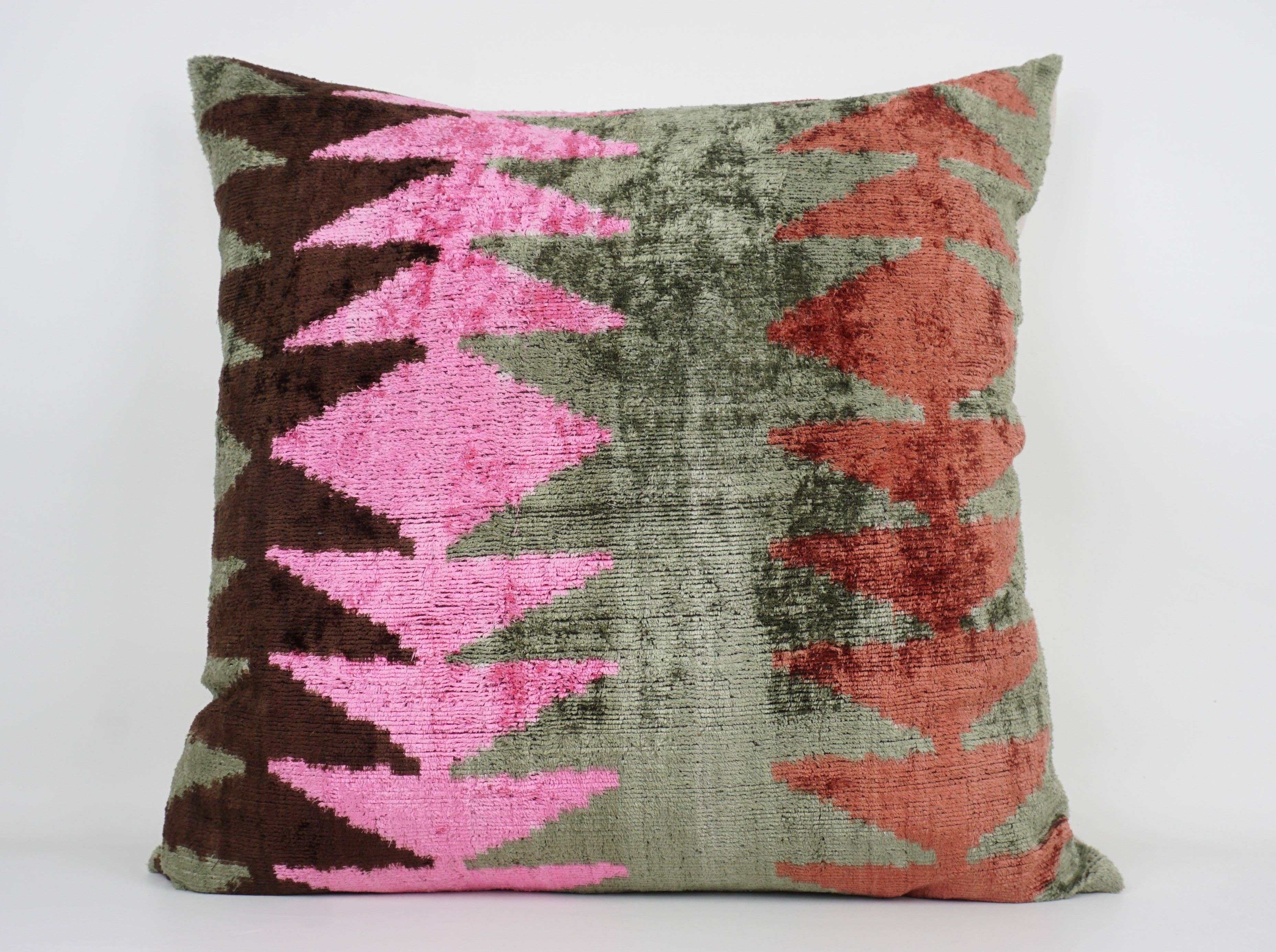 MD Home - Wholesale Throw Pillow Cover - HANDMADE IKAT SILK/VELVET PILLOWCASE 24"x24"