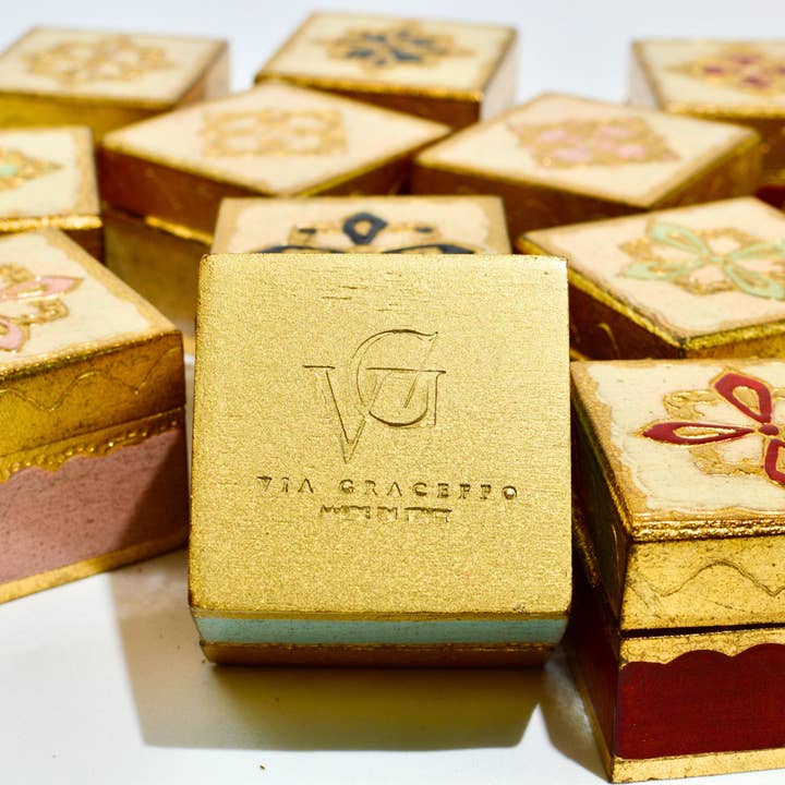 Via Graceffo - Wholesale Jewellery box/organiser - Florentine Carved Mini Wood Box with Lid, Ring Box8