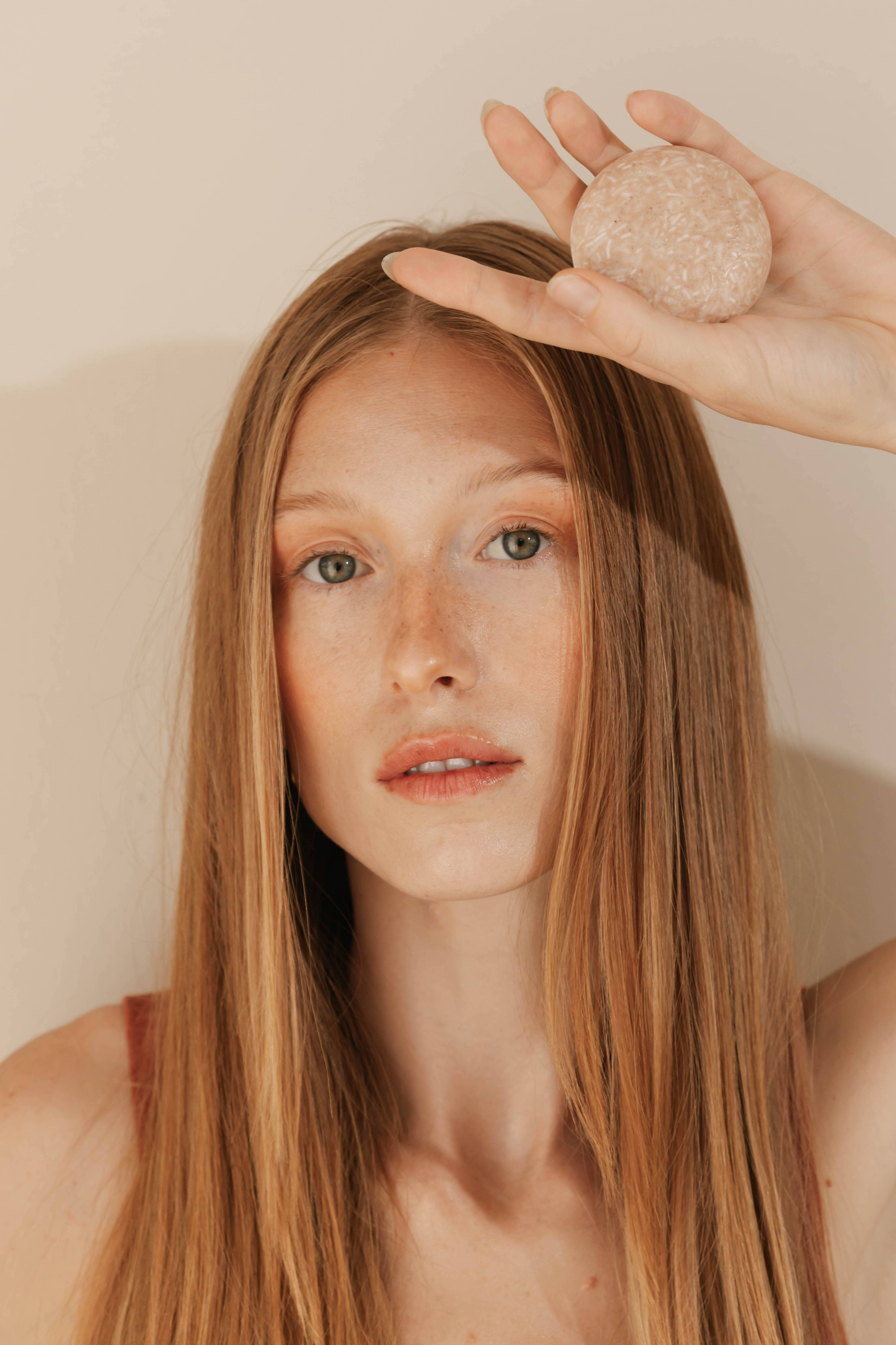 Good Juju Body & Home - Wholesale Shampoo Puck/Solid Shampoo - Volumizing Shampoo Bar for Fine or Thinning Hair2