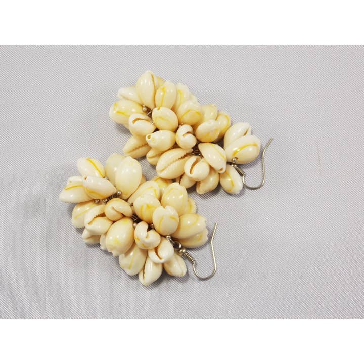 Ninolia – Großhandel Ohrhänger – Muschel-Ohrringe Hawaii Kauri Muschel Schmuck Cluster Ohrringe baumeln Tropfenohrringe Sea Shell Strandschmuck Natürliche Muschel nautischer Schmuck Trend